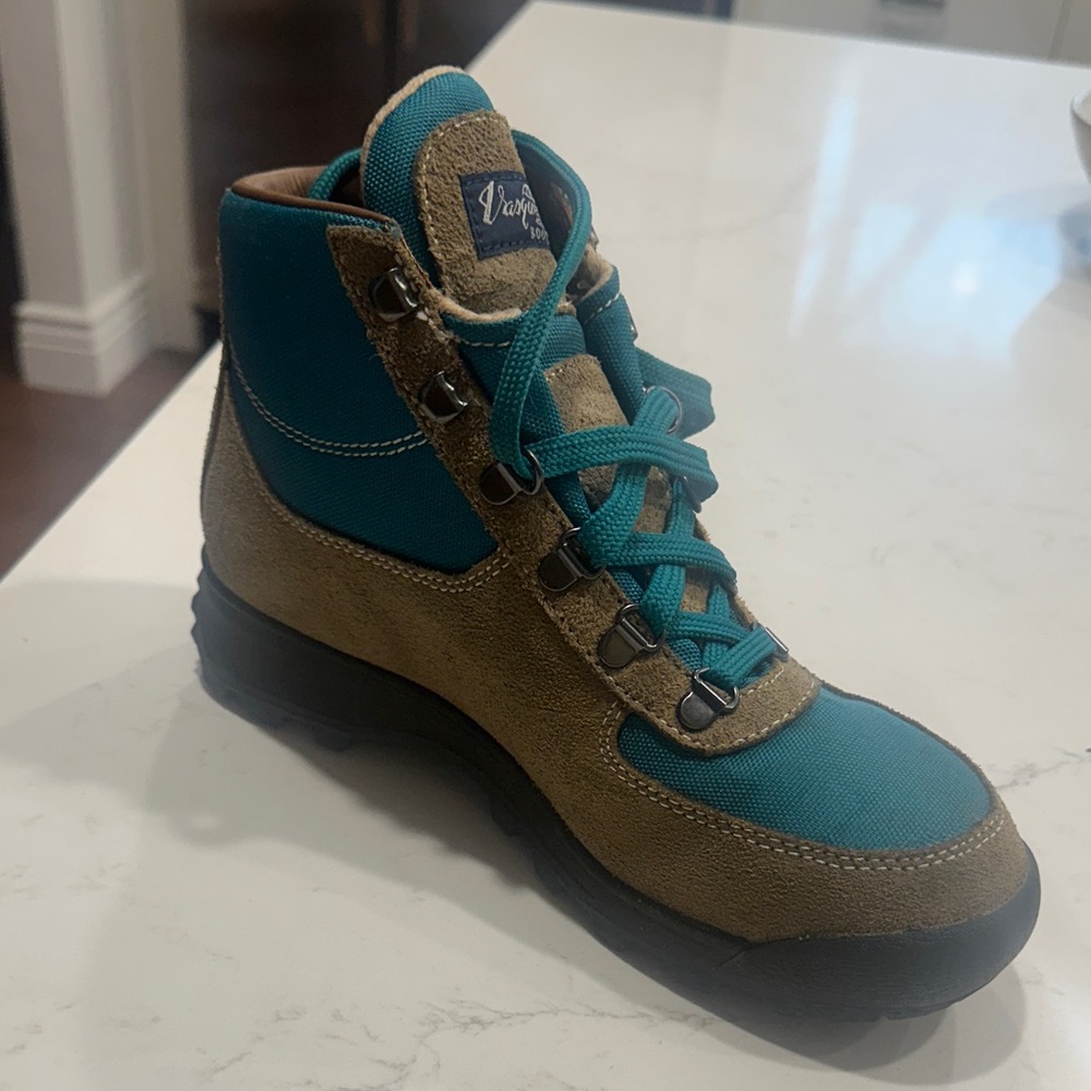 Vasque Teal and Brown Lace Up Boots